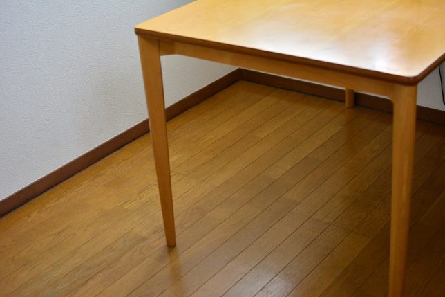 天童木工のダイニングテーブル（水之江忠臣）はアパートにもおすすめ 